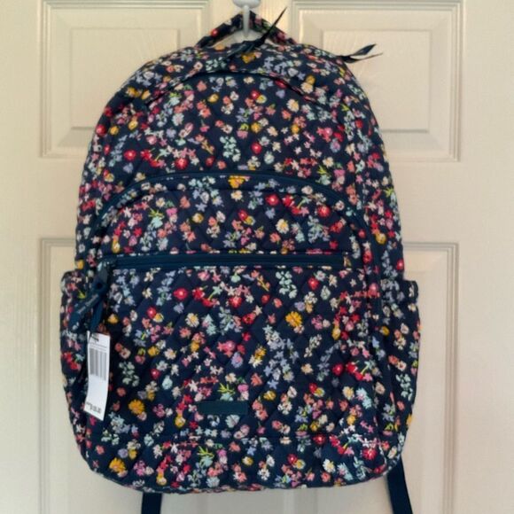 VERA BRADLEY Essential Large Backpack - scattered Flower’s - Picture 1 of 10
